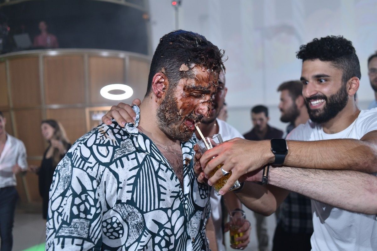 מסיבת החתונה